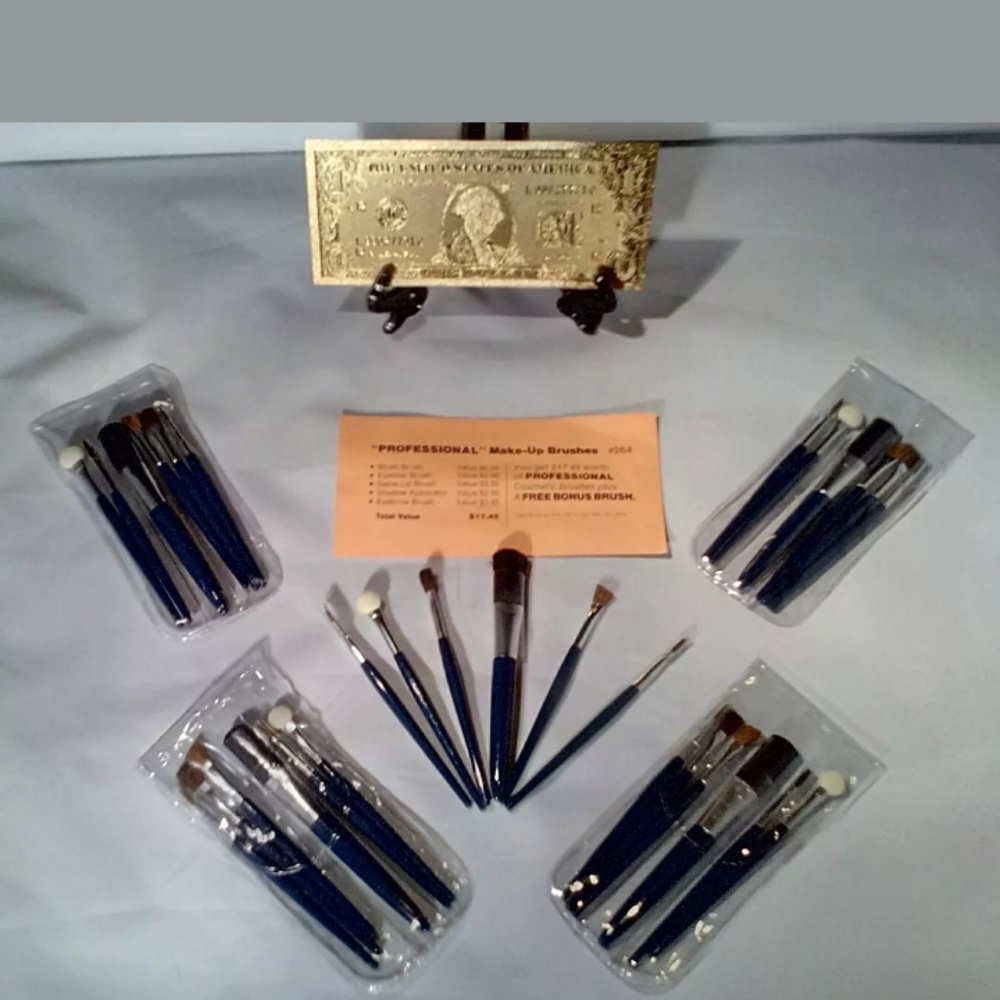 5 Sets Brandnew PROFESSINAL Make Up Brushes + Gift